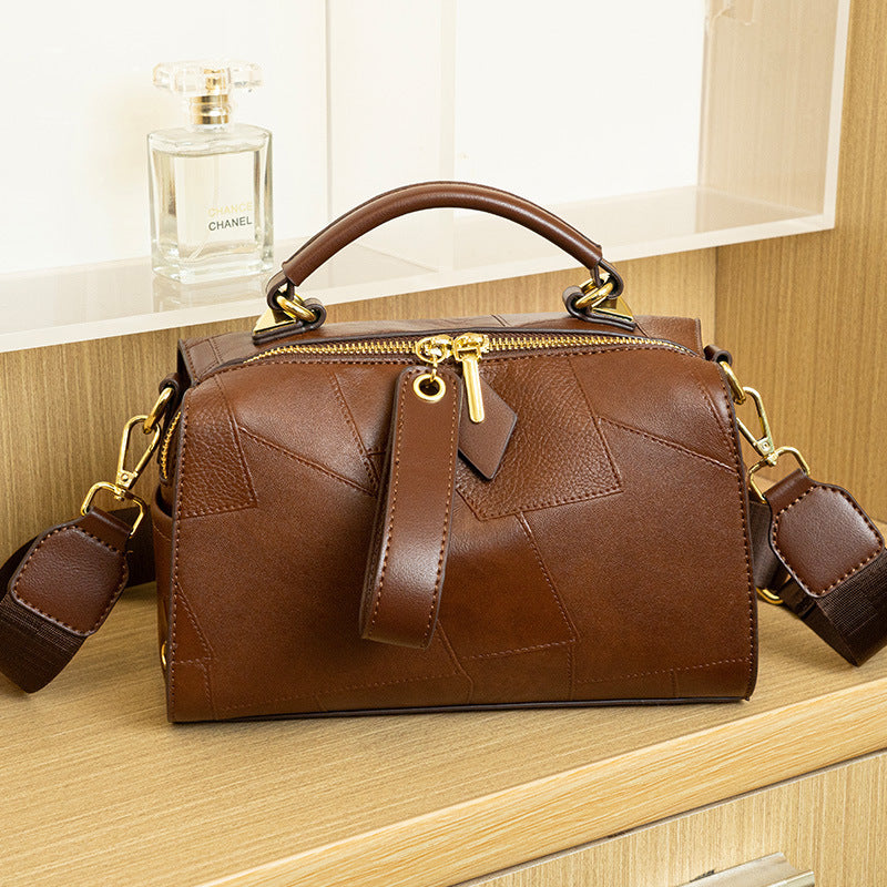 Special-interest Design Pillow Stitching Leather Shoulder Crossbody